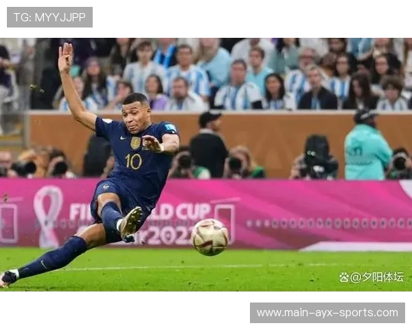 特鲁宾门线上连续封堵姆巴佩两次近距离抽射，获评全场最佳