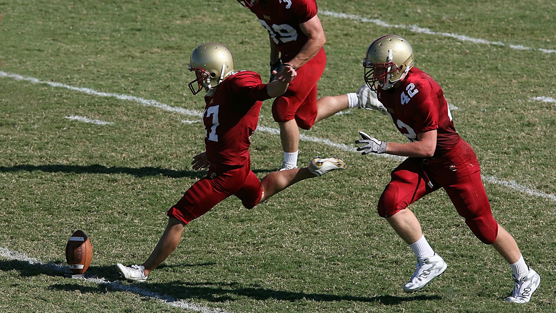 爱游戏全站-格林纳达青少年足球训练营持续火爆，格林纳达 足球